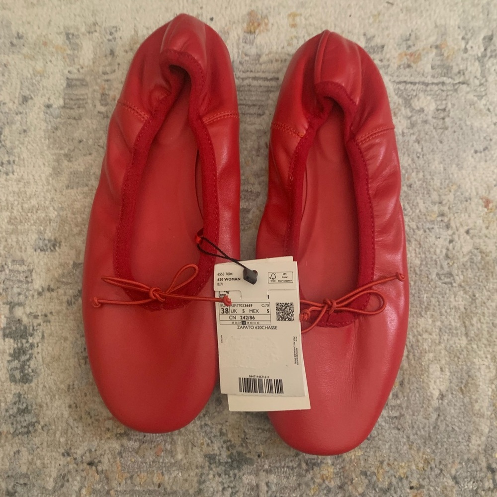 Chic Red Leather Ballet Flats